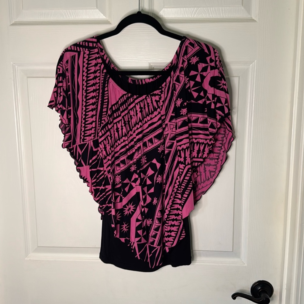 Missing Polynesia Top. Women’s Size 2